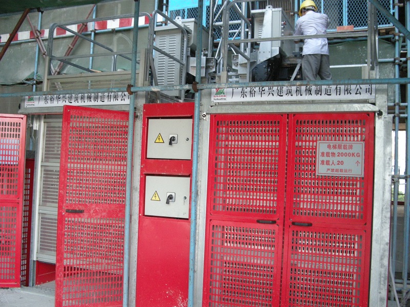 施工升降機(jī)施工圖 施工升降機(jī)施工圖